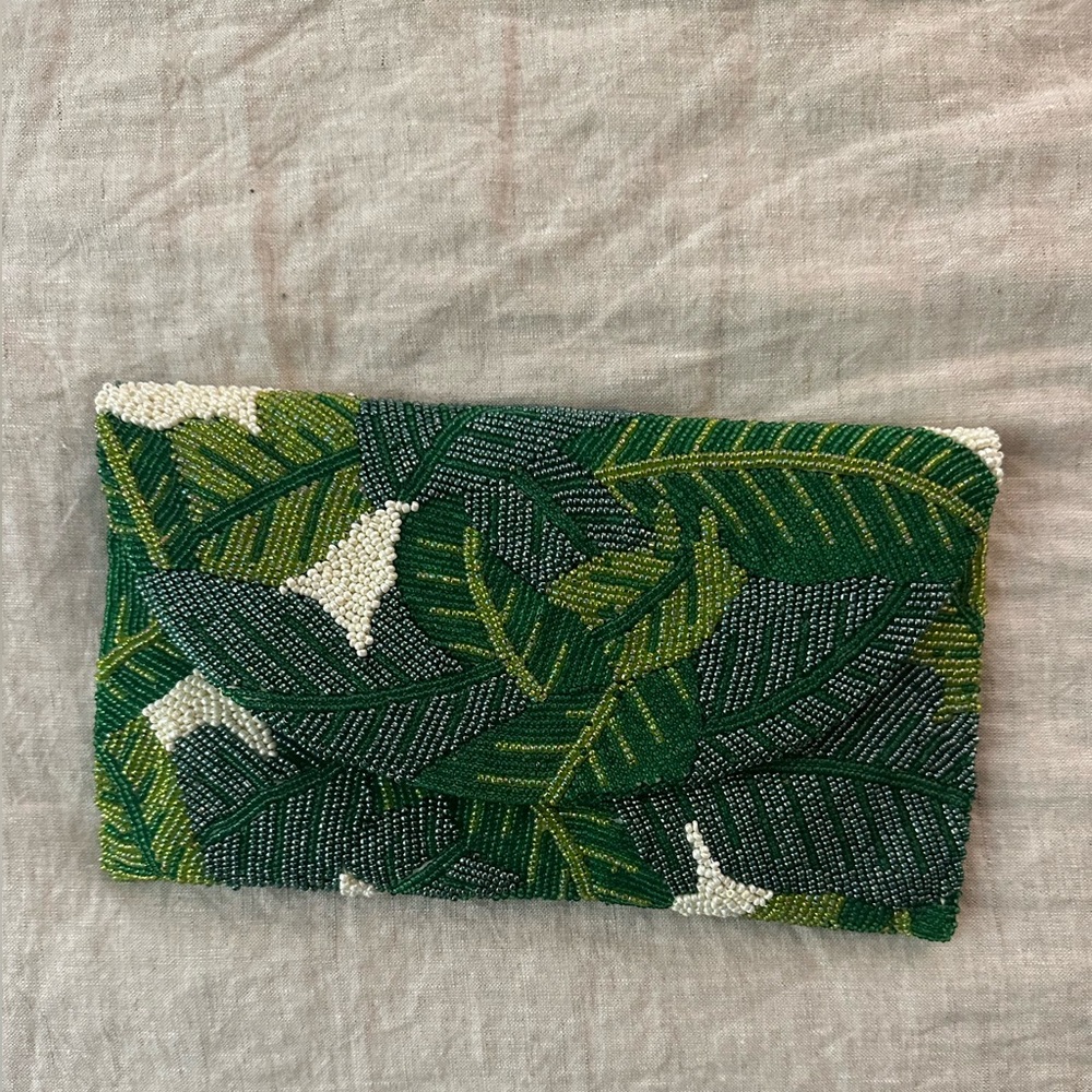 NWOT TIANA PALM LEAF BEADED CLUTCH